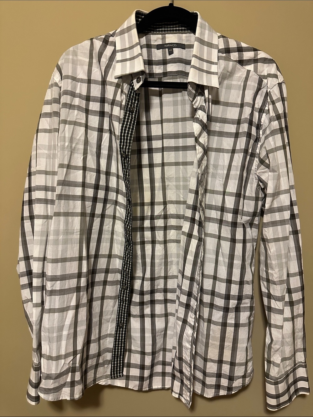RW & co White and Gray Plaid Button-Down Shirt
